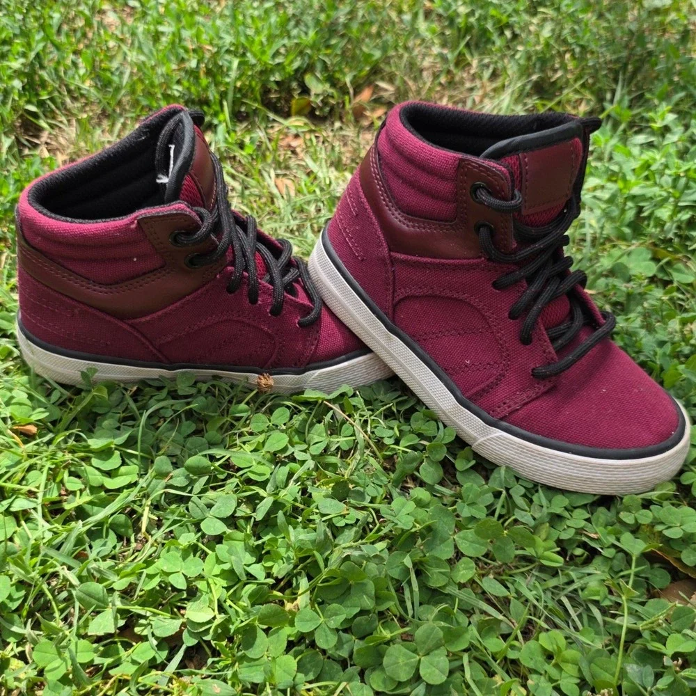 The Childrens Place Boys High Top Sneakers Burgundy Canvas Size 11 2103071